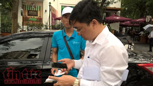 Ngại loay hoay với Iparking, nhiều người vẫn muốn trả tiền mặt ảnh 2